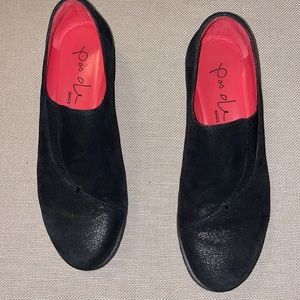 Pas de rouge diamanté black flat with rubber bottom